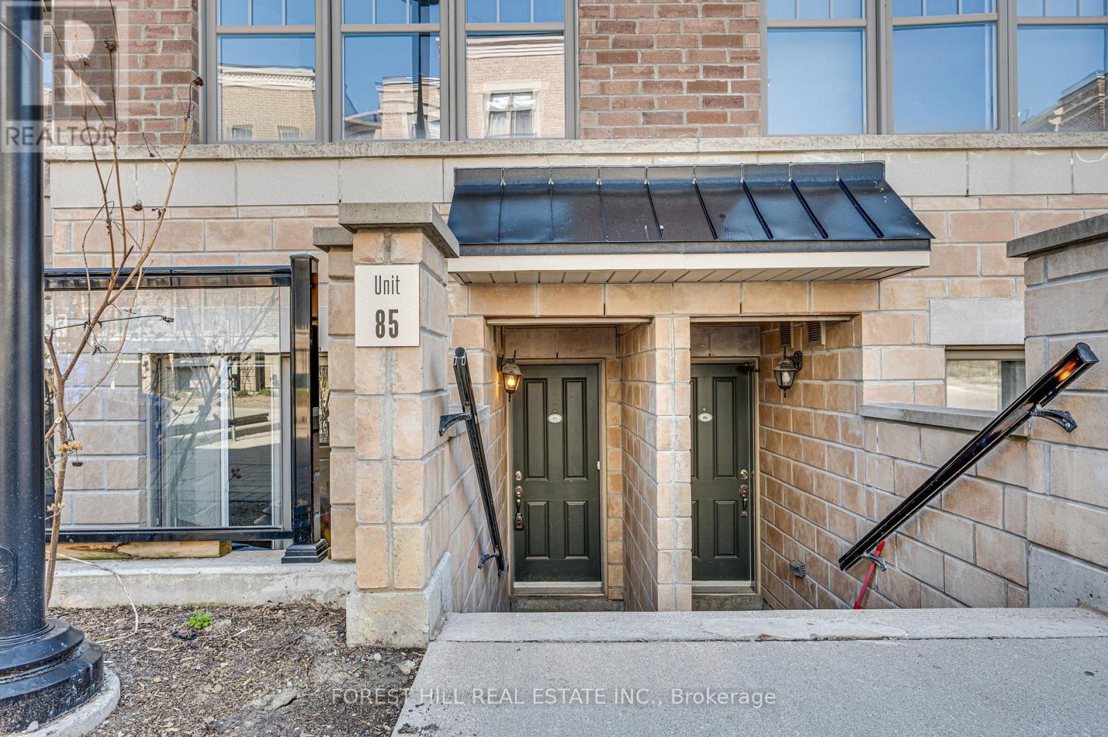 85 - 100 Parrotta Drive, Toronto, Ontario  M9M 0B5 - Photo 2 - W12636324