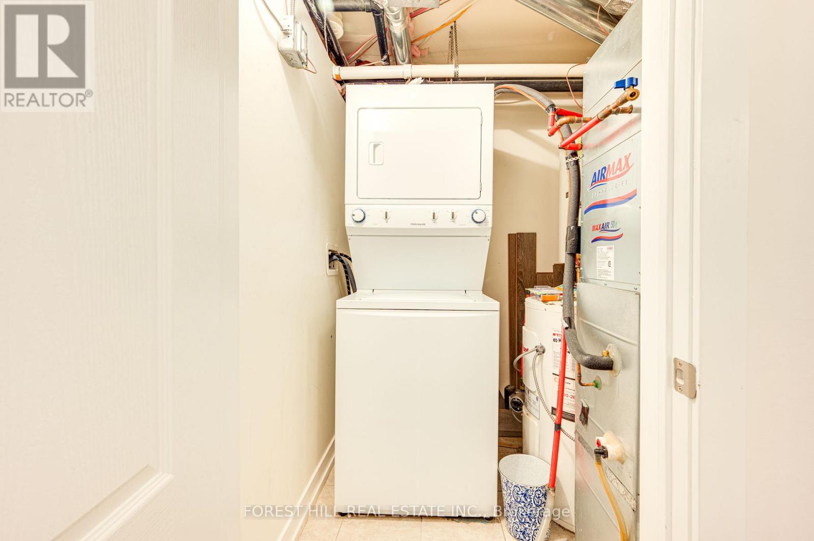 85 - 100 Parrotta Drive, Toronto, Ontario  M9M 0B5 - Photo 26 - W12636324