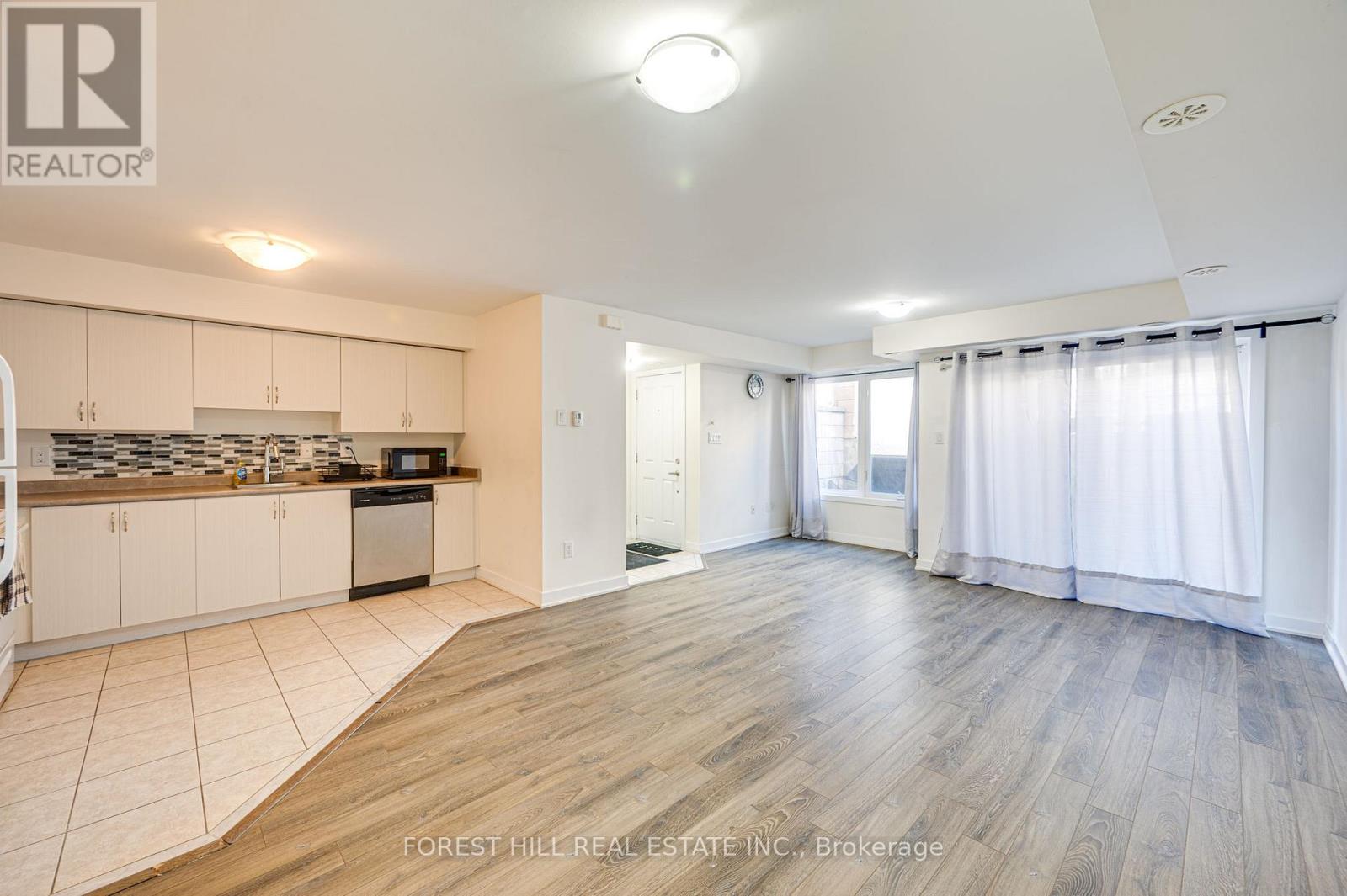 85 - 100 Parrotta Drive, Toronto, Ontario  M9M 0B5 - Photo 6 - W12636324