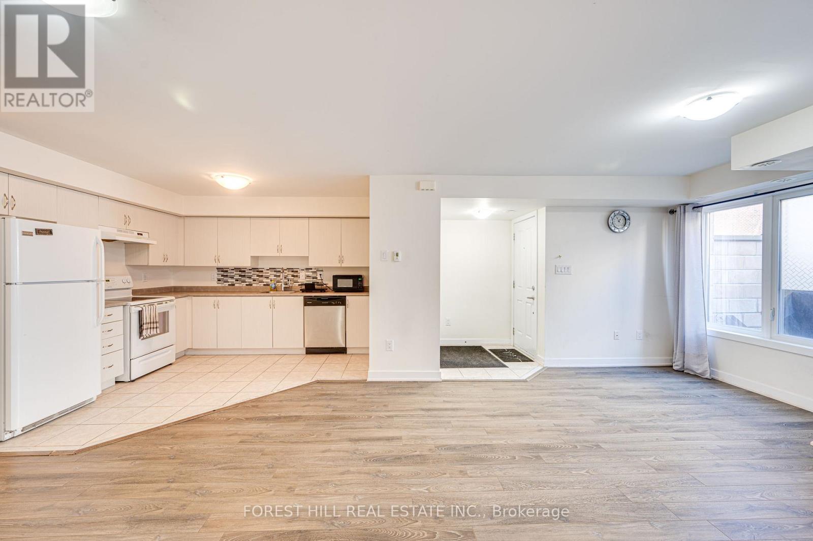 85 - 100 Parrotta Drive, Toronto, Ontario  M9M 0B5 - Photo 7 - W12636324