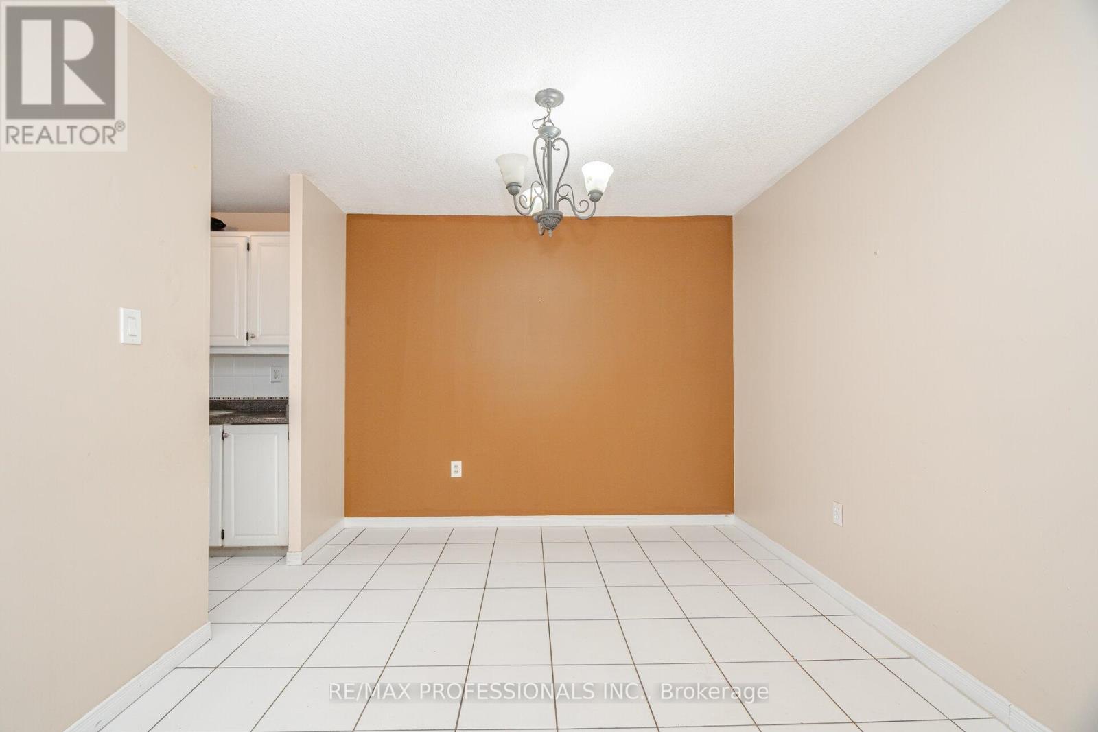 1109 - 4 Kings Cross Road, Brampton, Ontario  L6T 3X8 - Photo 13 - W12636368