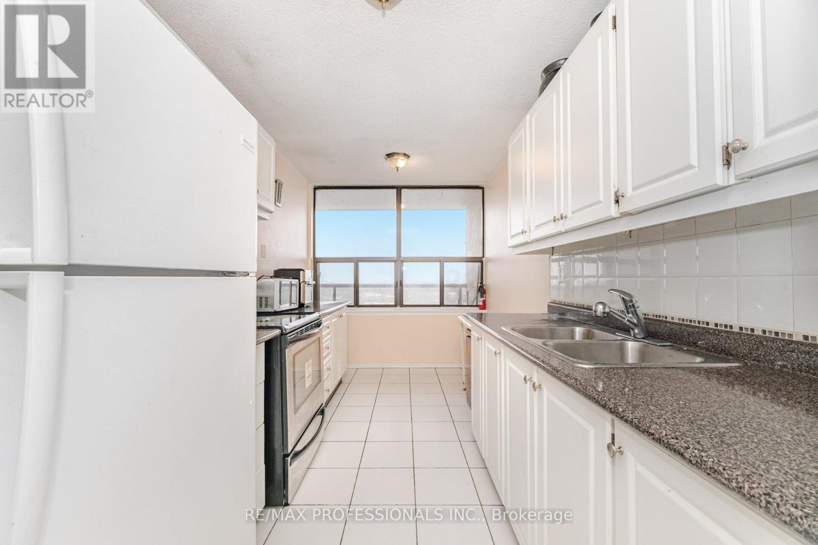 1109 - 4 Kings Cross Road, Brampton, Ontario  L6T 3X8 - Photo 15 - W12636368