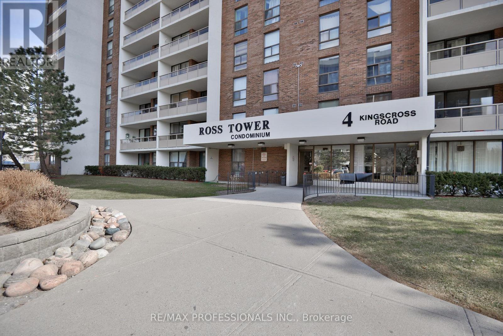 1109 - 4 Kings Cross Road, Brampton, Ontario  L6T 3X8 - Photo 3 - W12636368