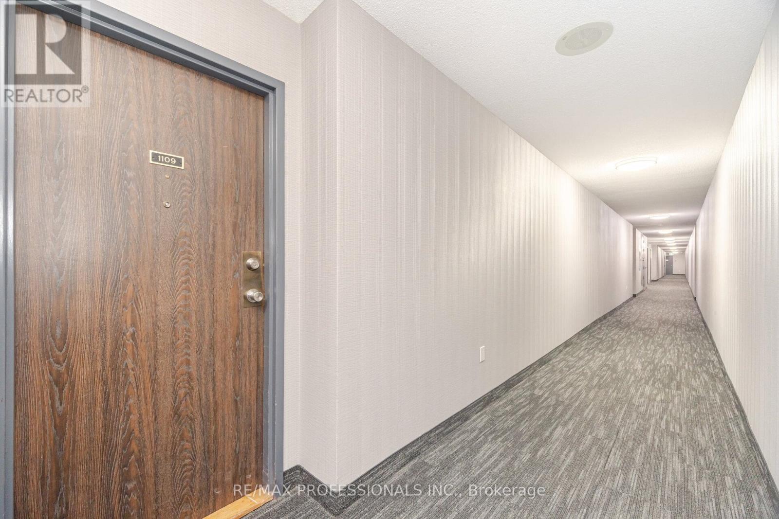 1109 - 4 Kings Cross Road, Brampton, Ontario  L6T 3X8 - Photo 6 - W12636368