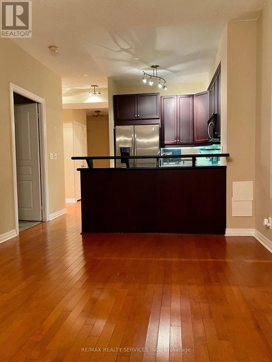 2506 - 220 Burnhamthorpe Road W, Mississauga, Ontario  L5B 4N4 - Photo 5 - W12636378