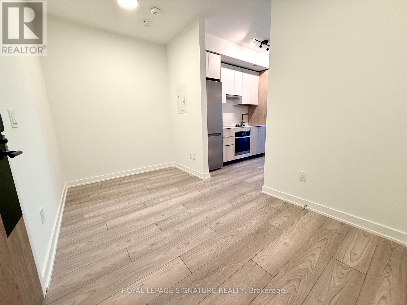 705 - 1007 THE QUEENSWAY, Toronto, Ontario