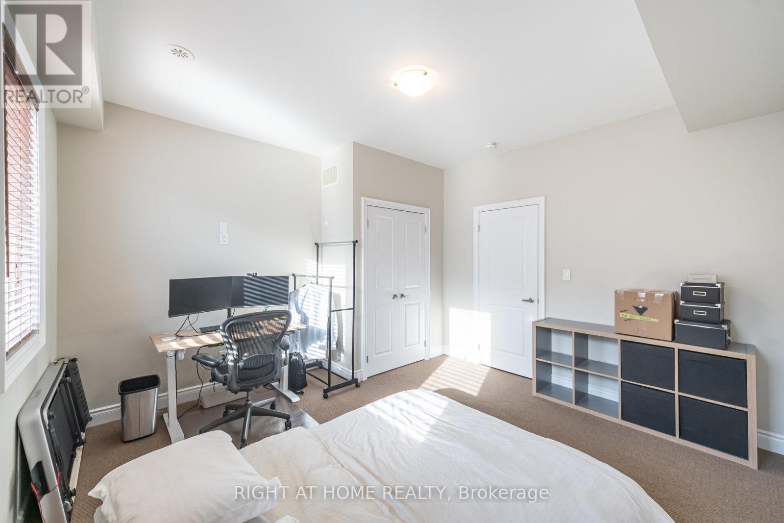 Unit 5 - 2160 Trafalgar Road W, Oakville, Ontario  L6H 7H2 - Photo 18 - W12636428