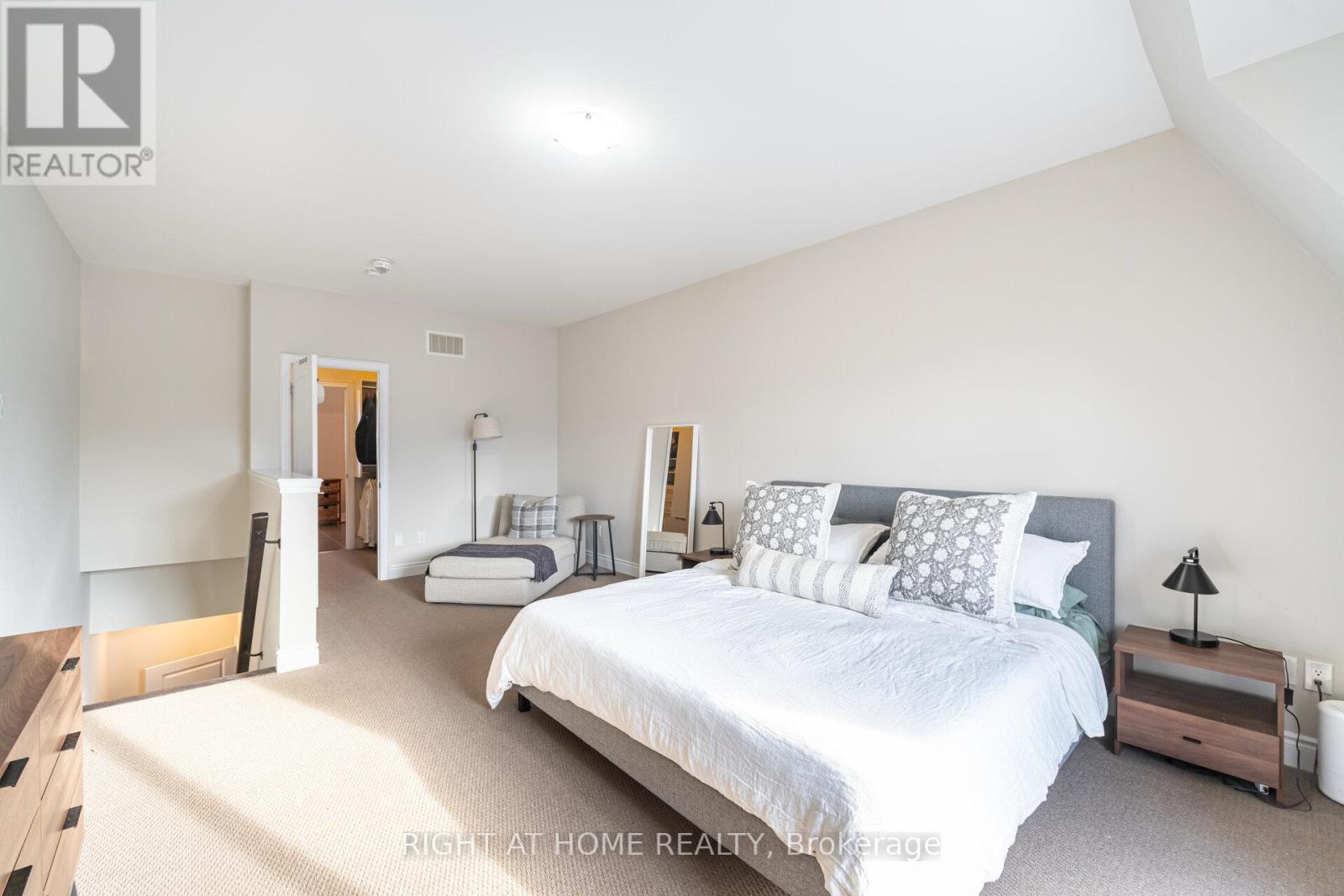 Unit 5 - 2160 Trafalgar Road W, Oakville, Ontario  L6H 7H2 - Photo 25 - W12636428