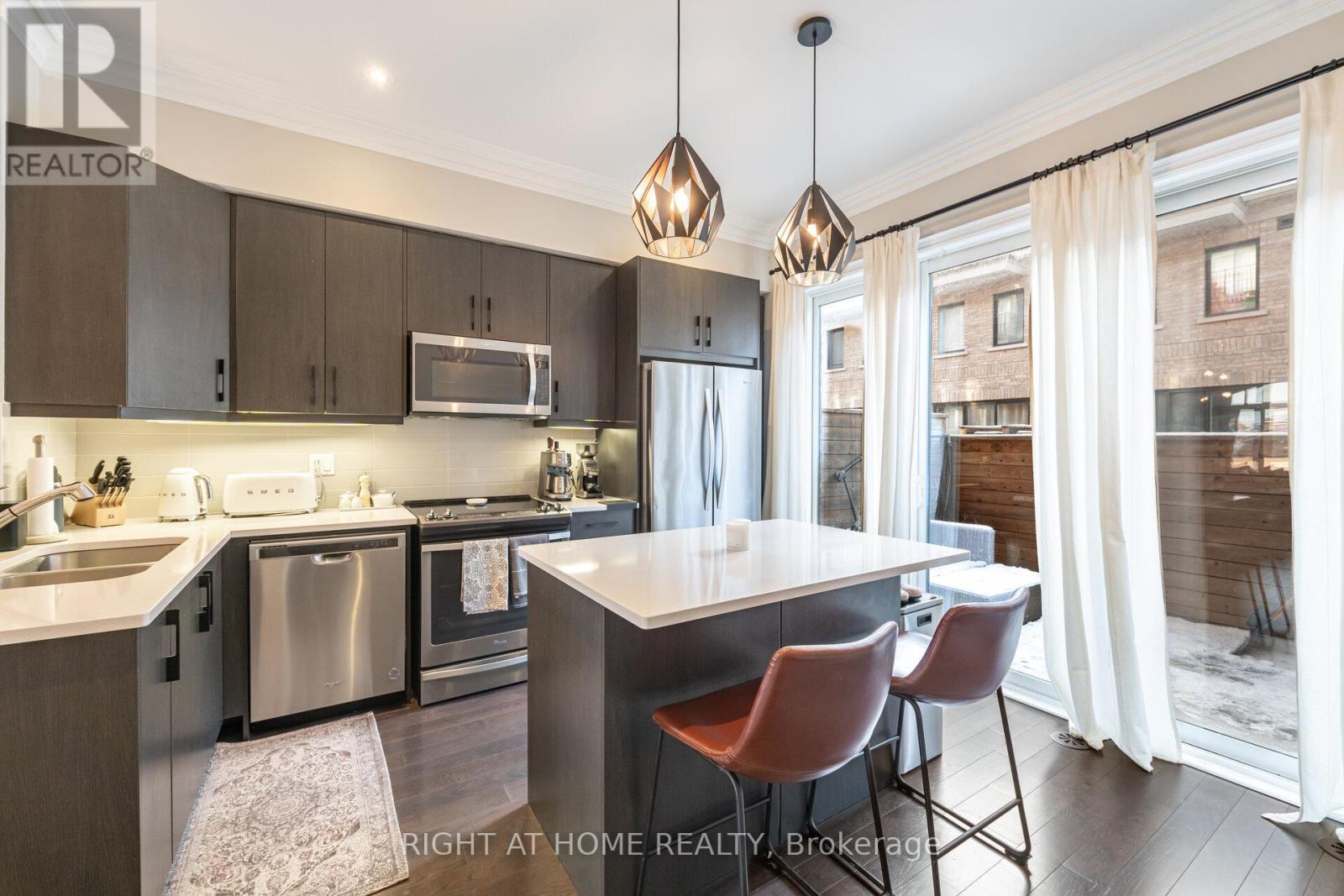 Unit 5 - 2160 Trafalgar Road W, Oakville, Ontario  L6H 7H2 - Photo 8 - W12636428