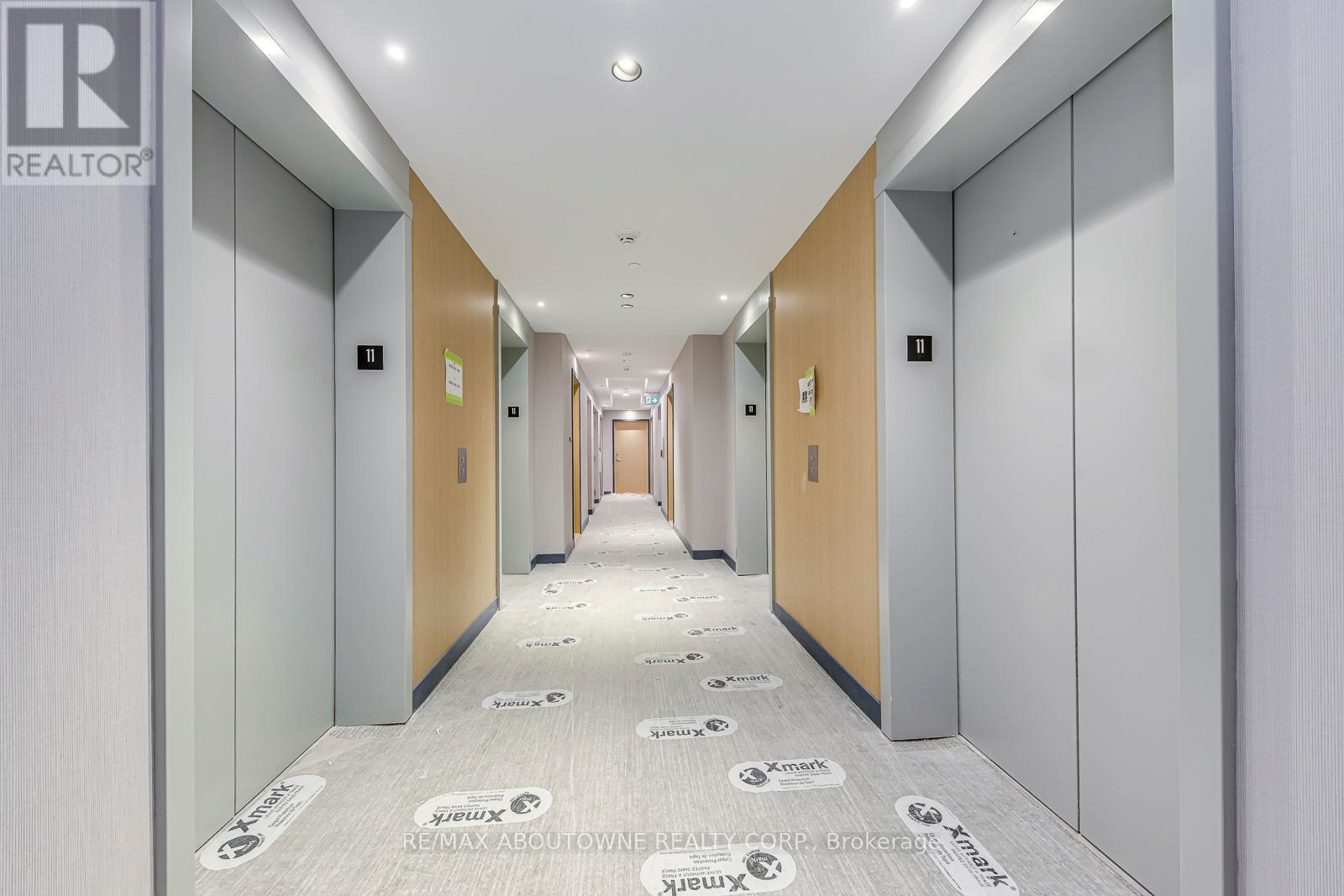 1106 - 395 Square One Drive, Mississauga, Ontario  L5B 0P6 - Photo 4 - W12636442