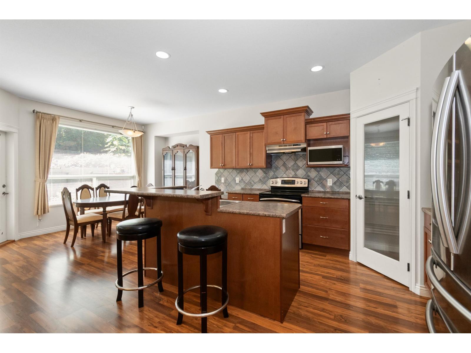 46516 Hearthstone Avenue, Sardis South, Chilliwack, British Columbia  V2R 0E2 - Photo 11 - R3074065