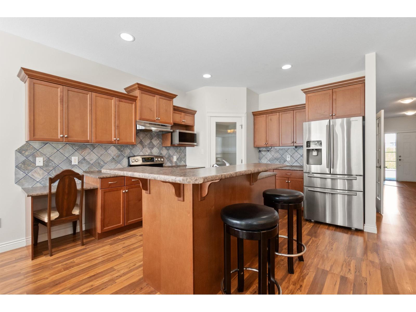 46516 Hearthstone Avenue, Sardis South, Chilliwack, British Columbia  V2R 0E2 - Photo 10 - R3074065