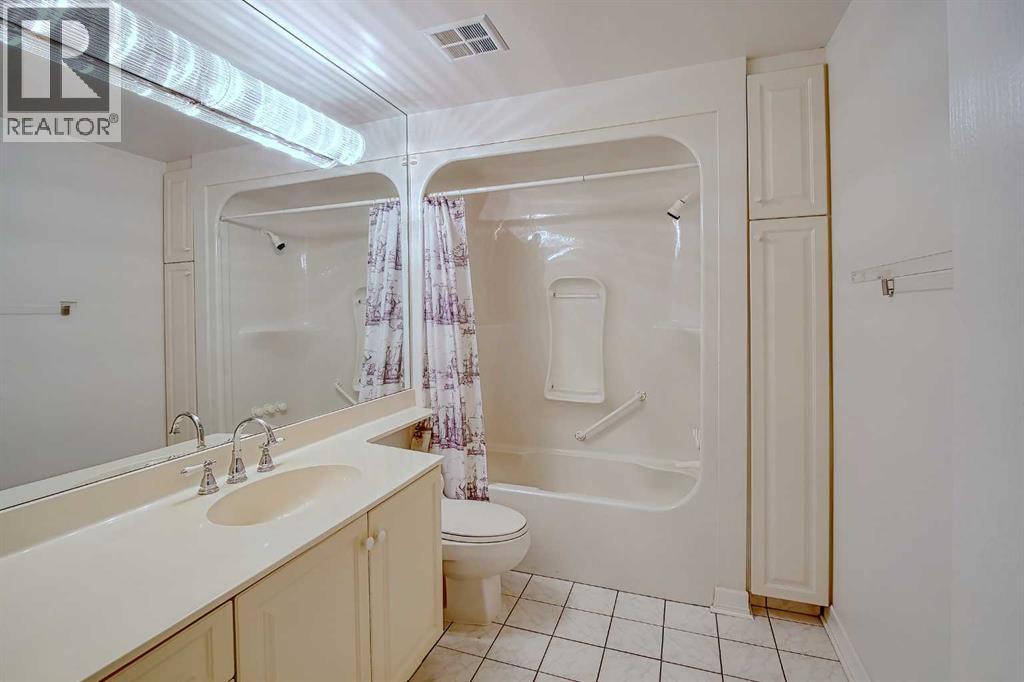 101, 505 Canyon Meadows Drive Sw, Calgary, Alberta  T2W 5E9 - Photo 42 - A2261461