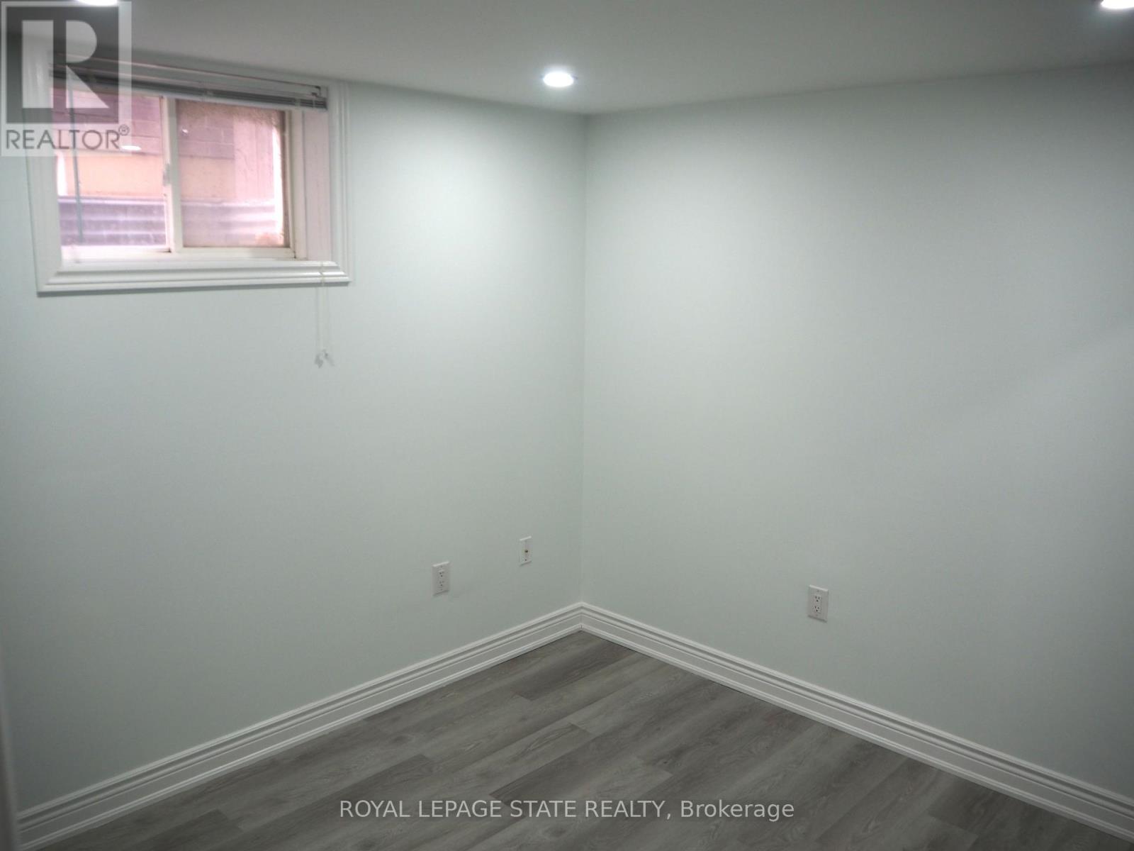 8 Knowles Street, Hamilton, Ontario  L8K 3V5 - Photo 10 - X12636310