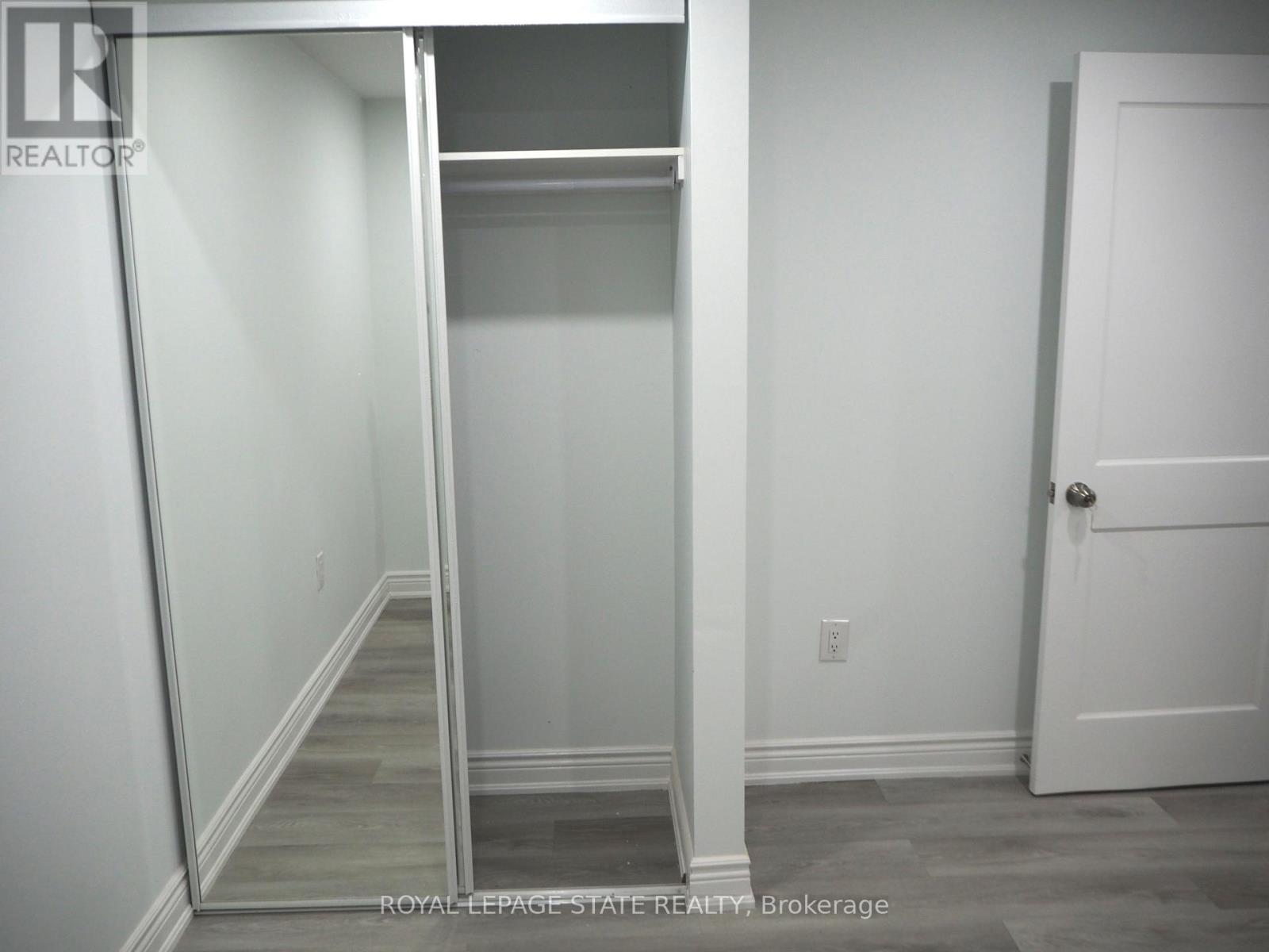 8 Knowles Street, Hamilton, Ontario  L8K 3V5 - Photo 11 - X12636310