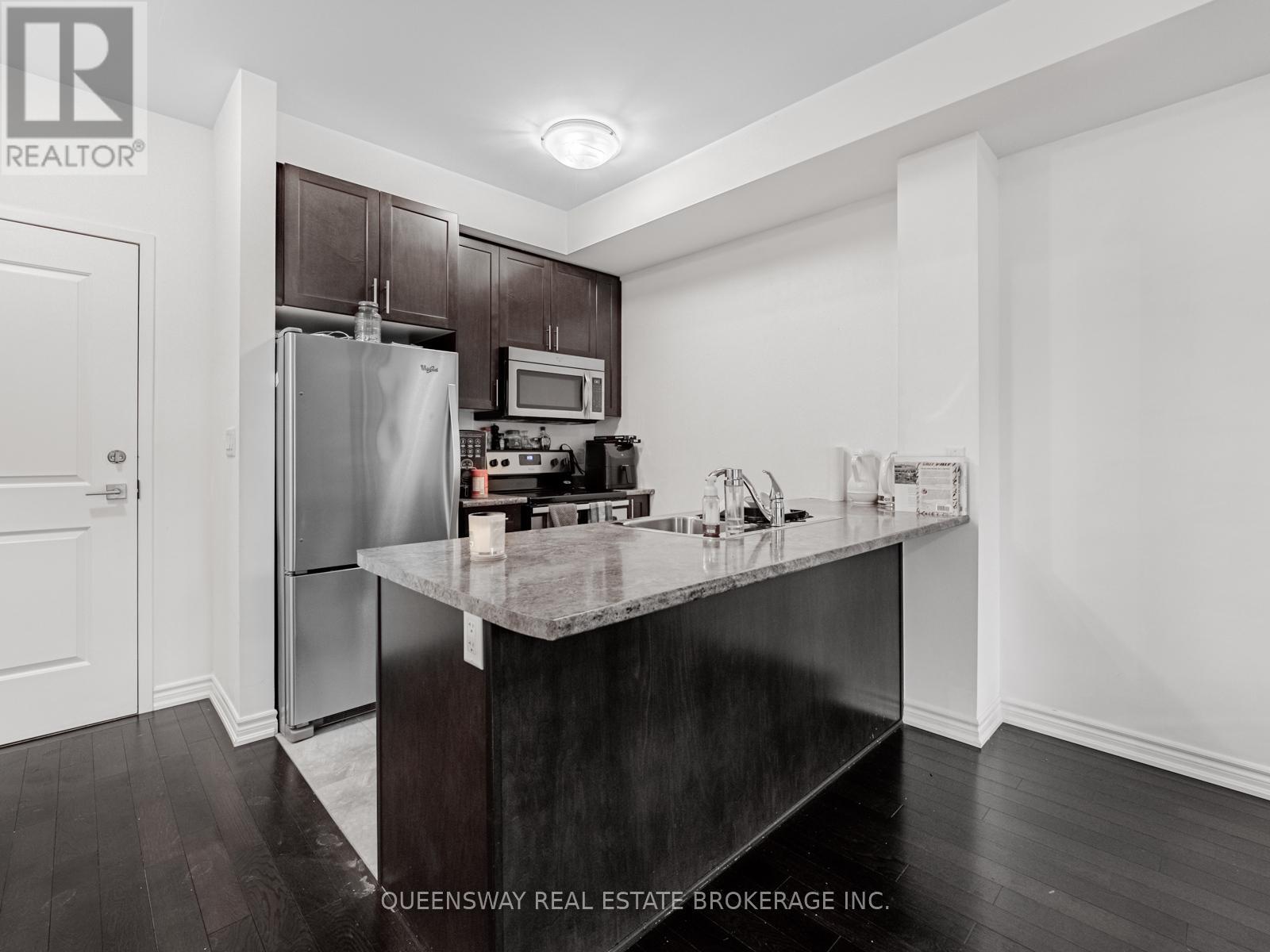 217 - 35 Southshore Crescent, Hamilton, Ontario  L8E 0J2 - Photo 11 - X12636318