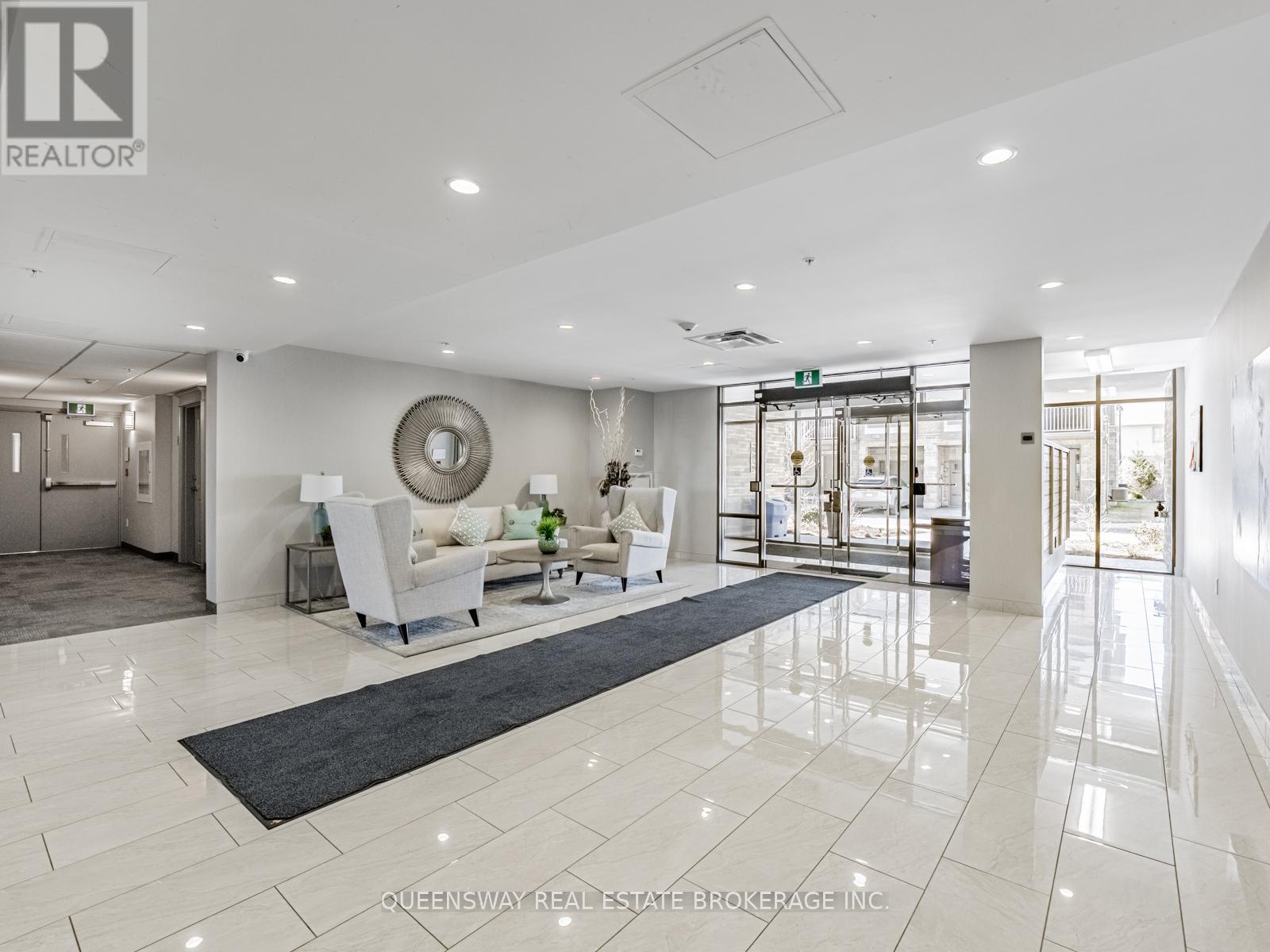 217 - 35 Southshore Crescent, Hamilton, Ontario  L8E 0J2 - Photo 3 - X12636318