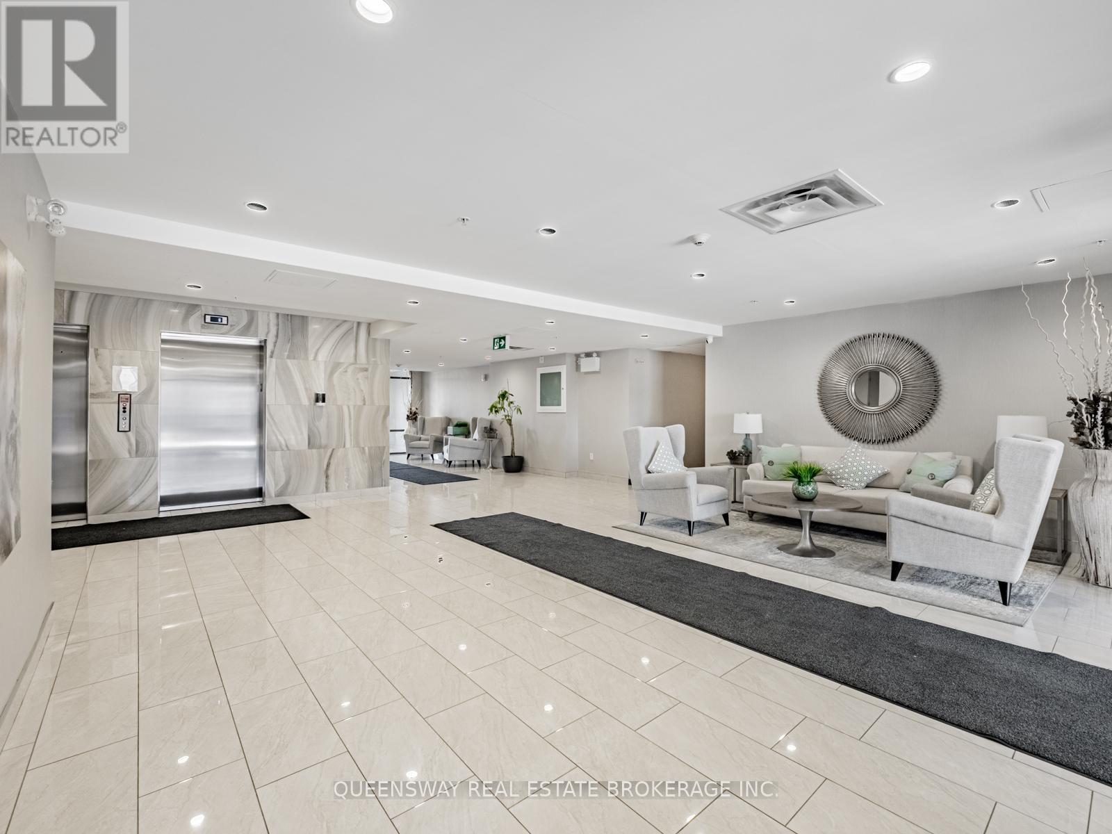 217 - 35 Southshore Crescent, Hamilton, Ontario  L8E 0J2 - Photo 4 - X12636318