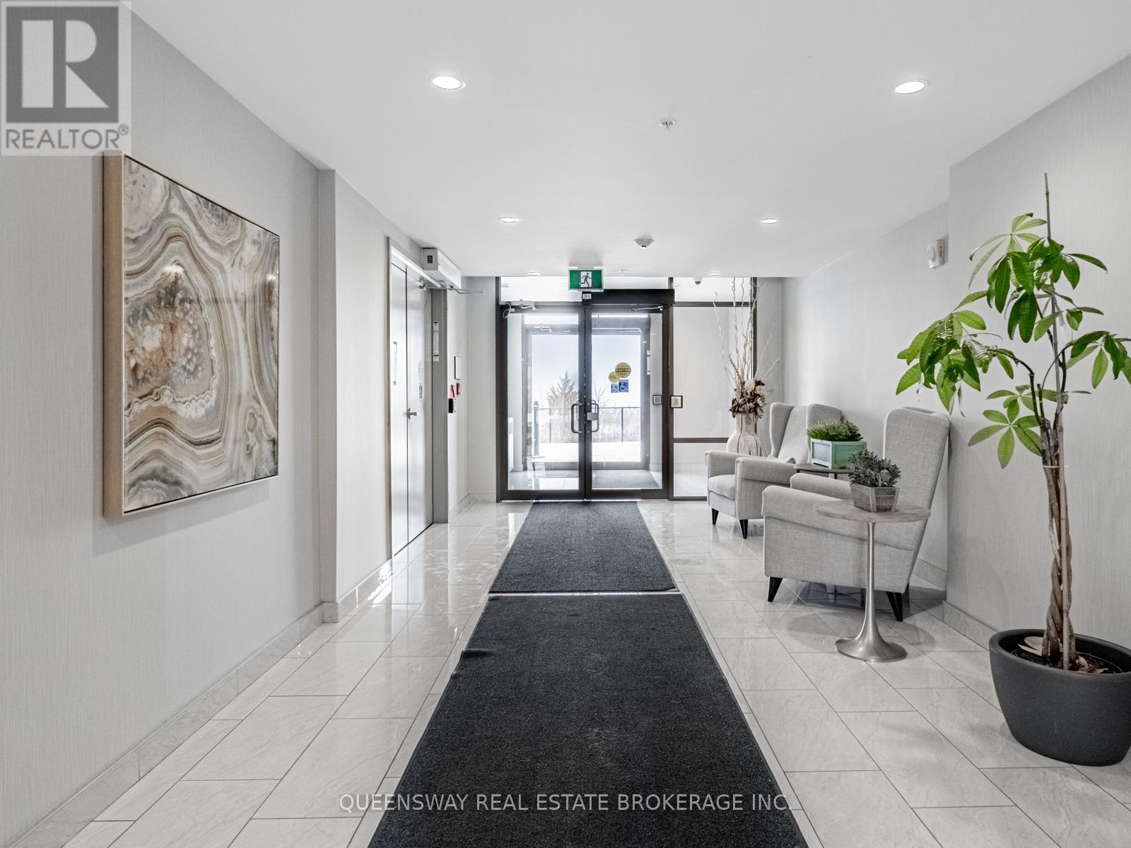 217 - 35 Southshore Crescent, Hamilton, Ontario  L8E 0J2 - Photo 5 - X12636318