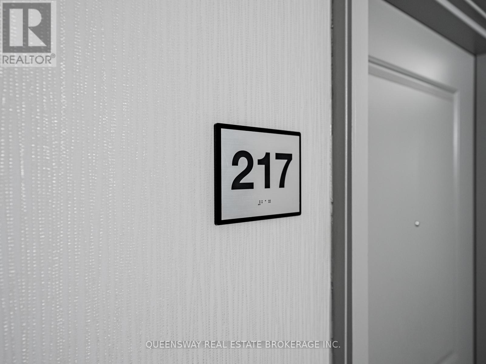 217 - 35 Southshore Crescent, Hamilton, Ontario  L8E 0J2 - Photo 7 - X12636318