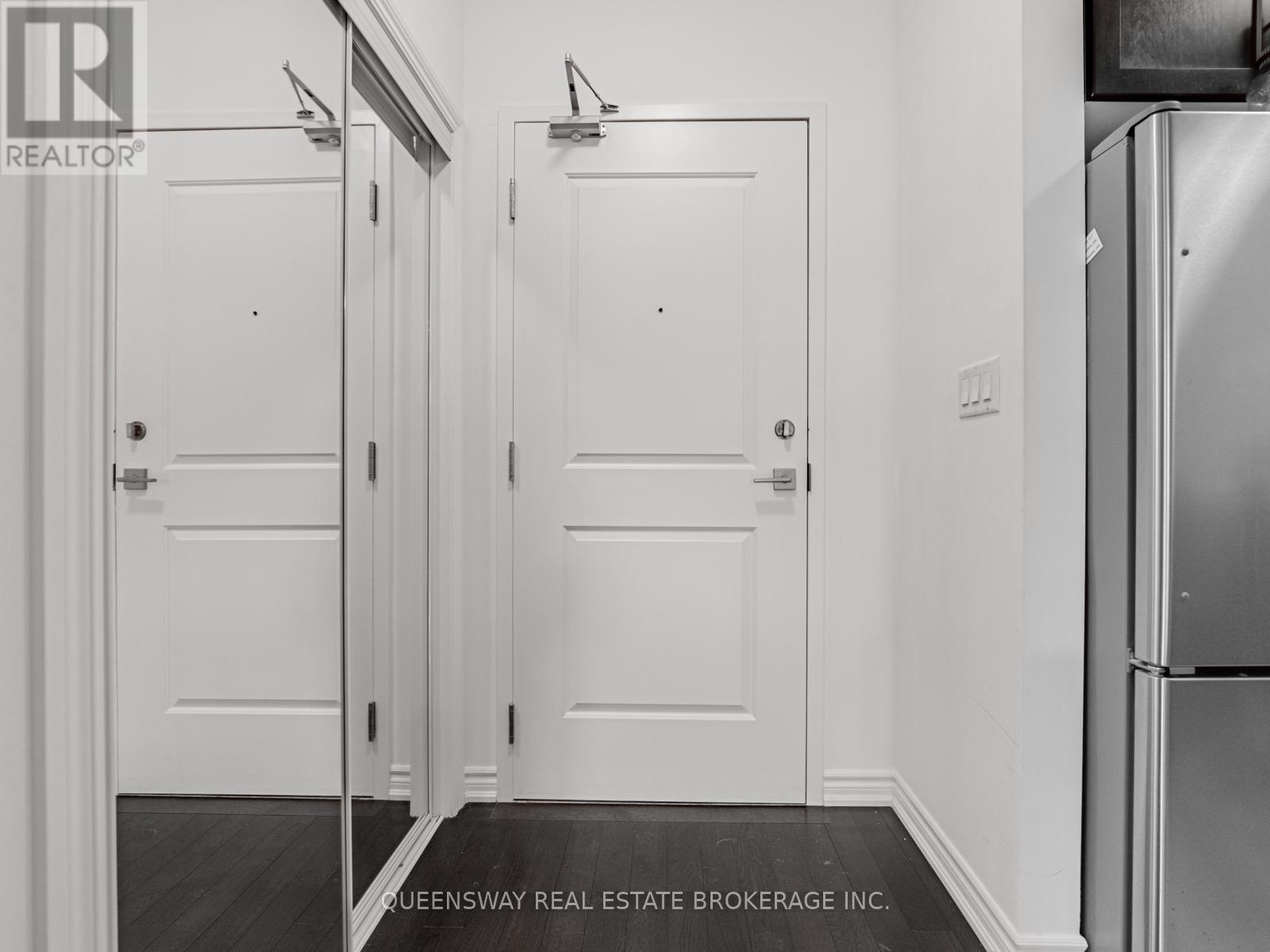 217 - 35 Southshore Crescent, Hamilton, Ontario  L8E 0J2 - Photo 8 - X12636318