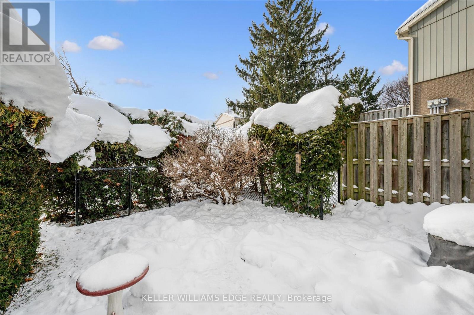 31 - 51 Paulander Drive, Kitchener, Ontario N2M 5E5 - Photo 25 - X12636334