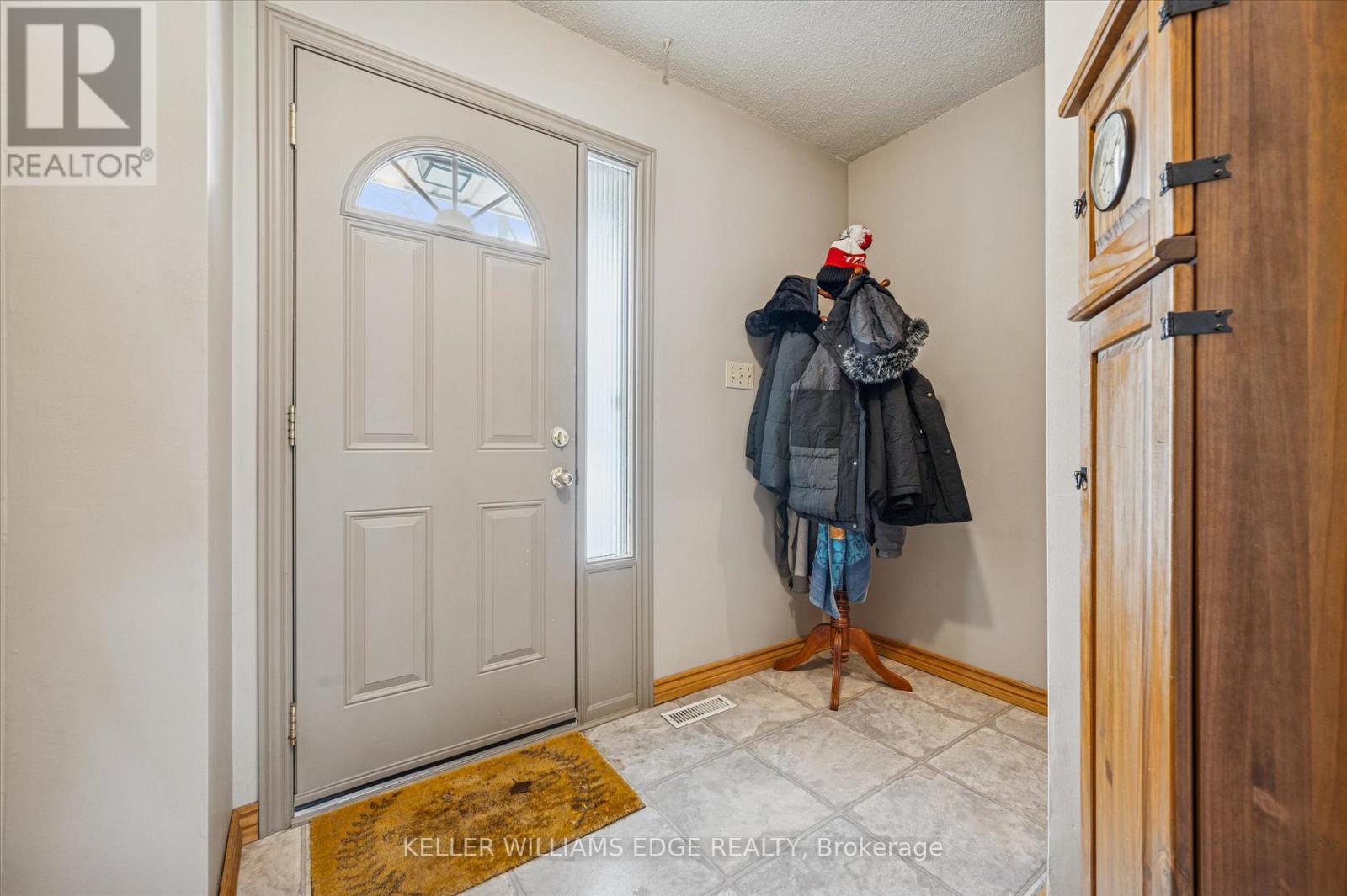 31 - 51 Paulander Drive, Kitchener, Ontario N2M 5E5 - Photo 3 - X12636334