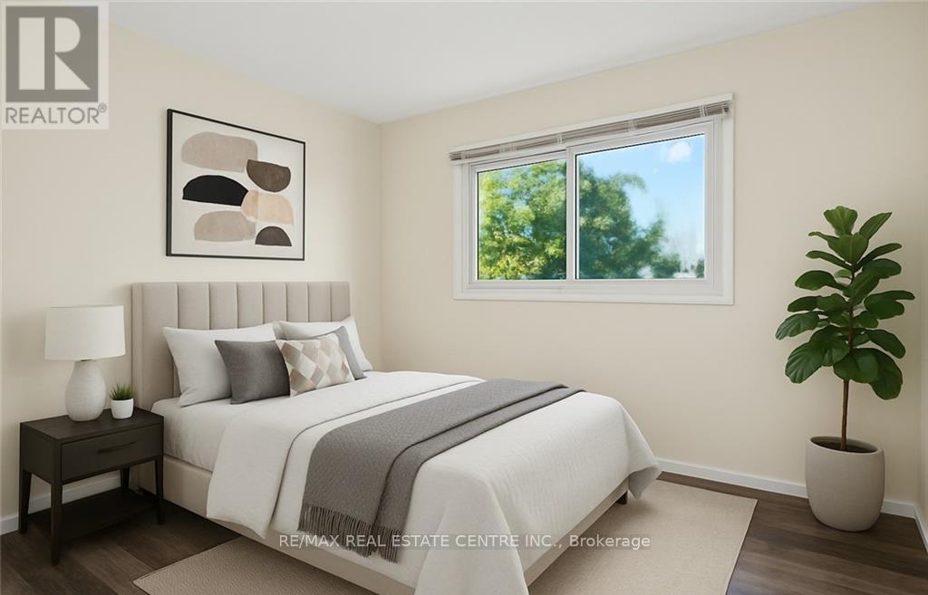 Unit - B - 154 Montgomery Road, Kitchener, Ontario  N2H 3P6 - Photo 13 - X12636362