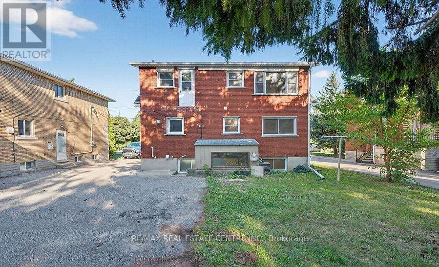 Unit - B - 154 Montgomery Road, Kitchener, Ontario  N2H 3P6 - Photo 19 - X12636362