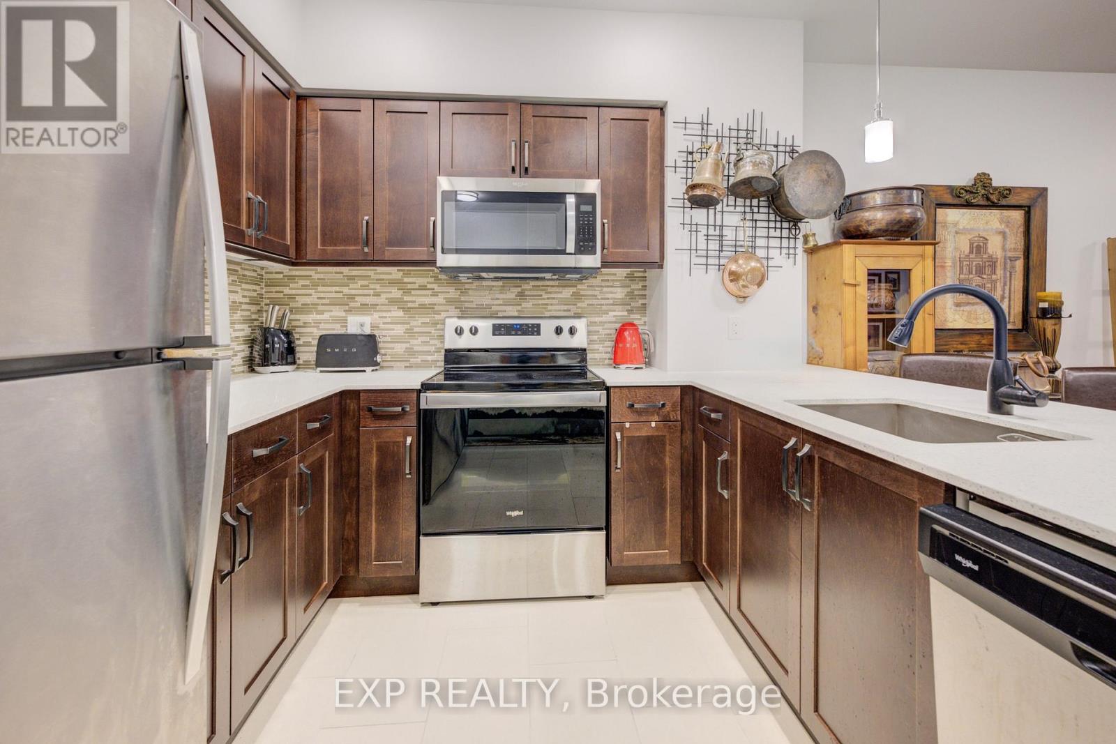 417 - 399 Queen Street S, Kitchener, Ontario N2G 0C4 - Photo 33 - X12636398