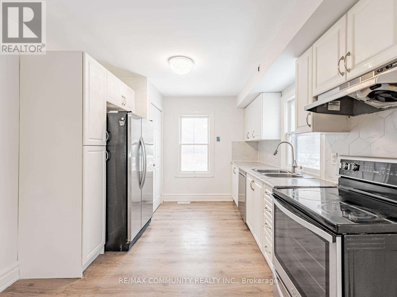 80 Livingston Avenue, Grimsby, Ontario  L3M 1L5 - Photo 13 - X12636422