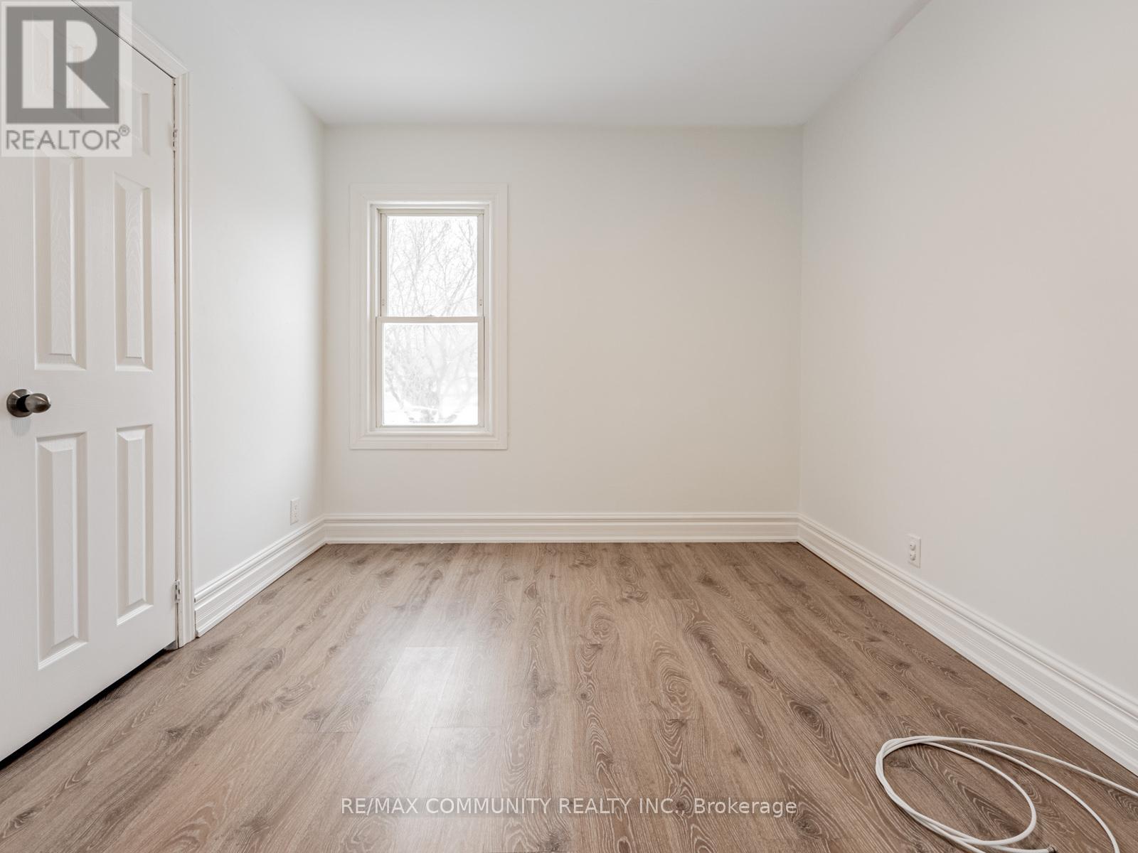 80 Livingston Avenue, Grimsby, Ontario  L3M 1L5 - Photo 17 - X12636422