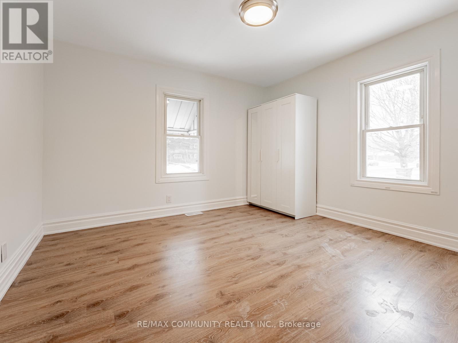 80 Livingston Avenue, Grimsby, Ontario  L3M 1L5 - Photo 19 - X12636422