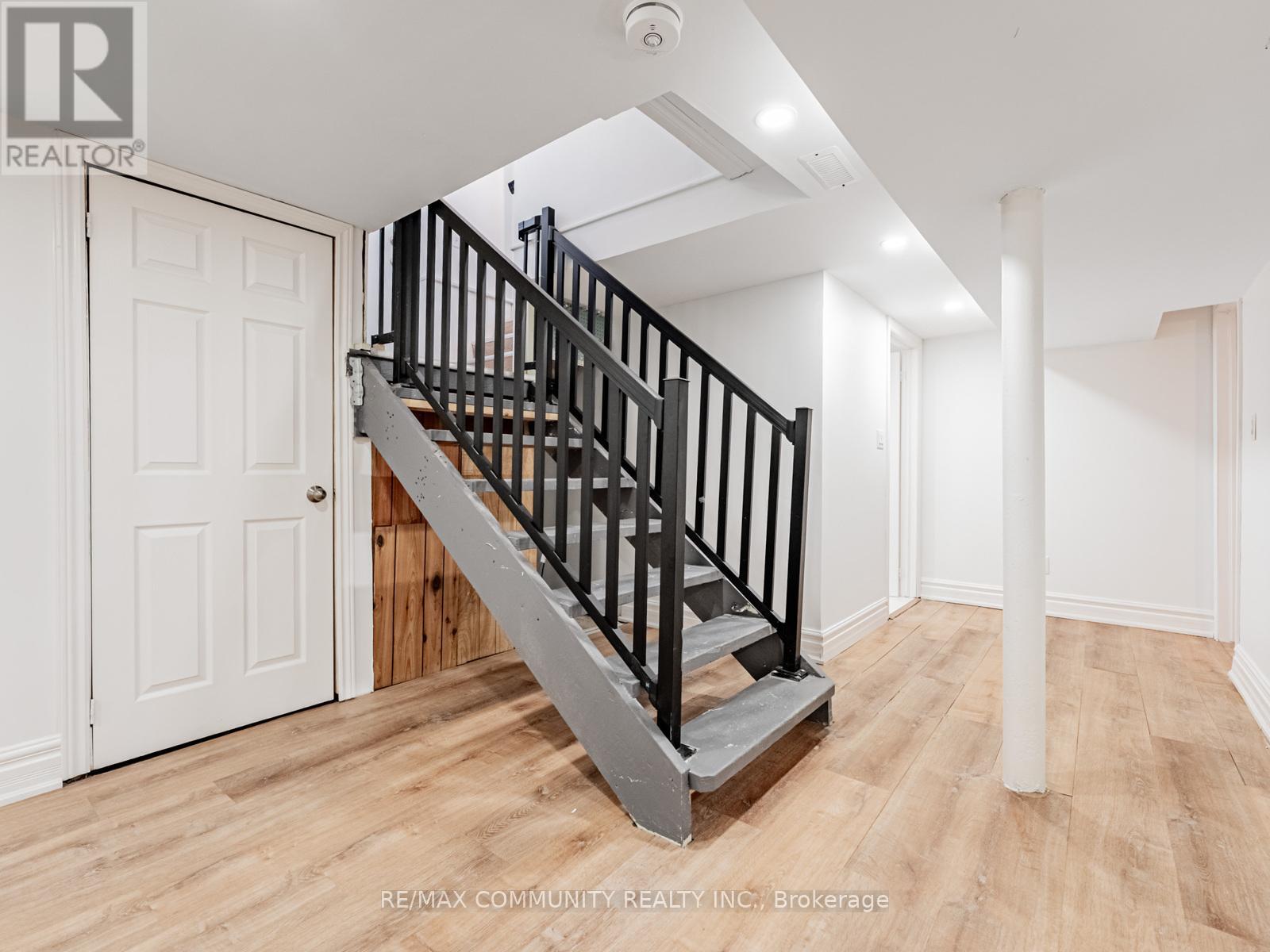 80 Livingston Avenue, Grimsby, Ontario  L3M 1L5 - Photo 25 - X12636422