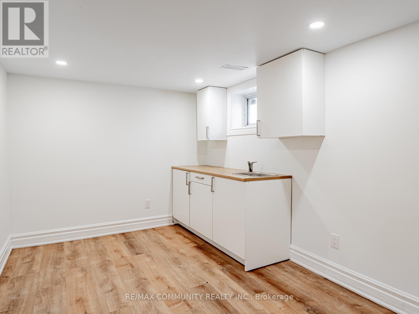 80 Livingston Avenue, Grimsby, Ontario  L3M 1L5 - Photo 28 - X12636422