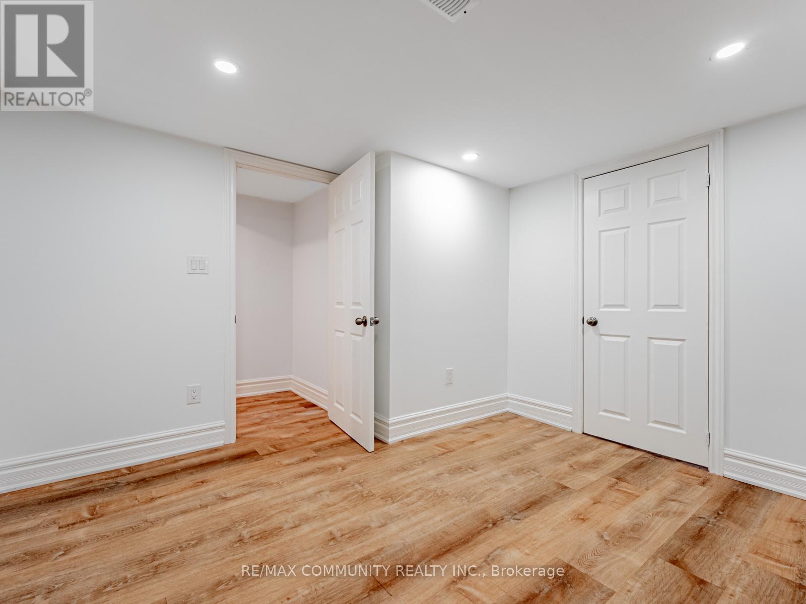 80 Livingston Avenue, Grimsby, Ontario  L3M 1L5 - Photo 32 - X12636422