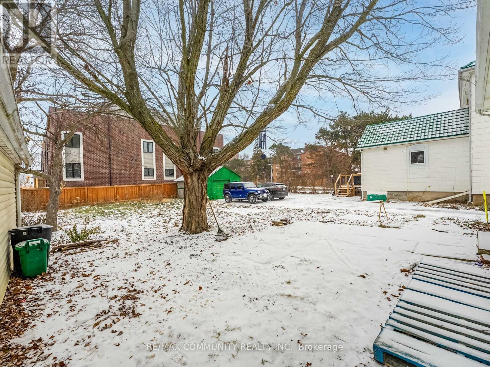 80 Livingston Avenue, Grimsby, Ontario  L3M 1L5 - Photo 38 - X12636422