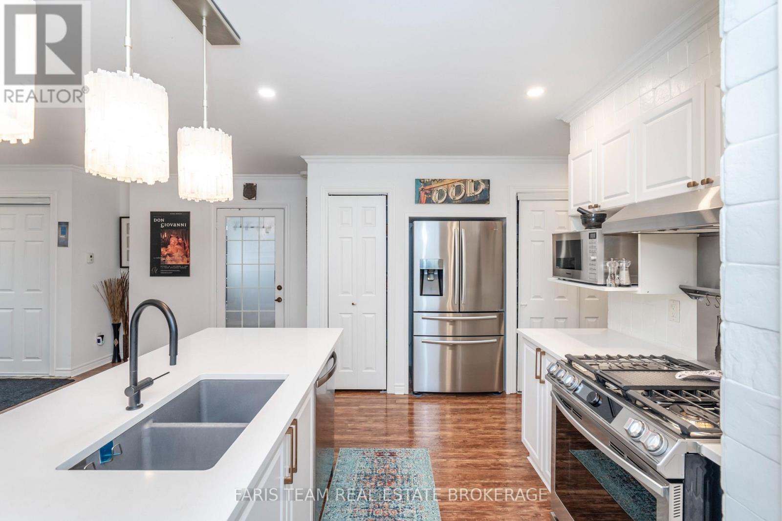 83 King Road, Tay, Ontario  L0K 2C0 - Photo 10 - S12572592