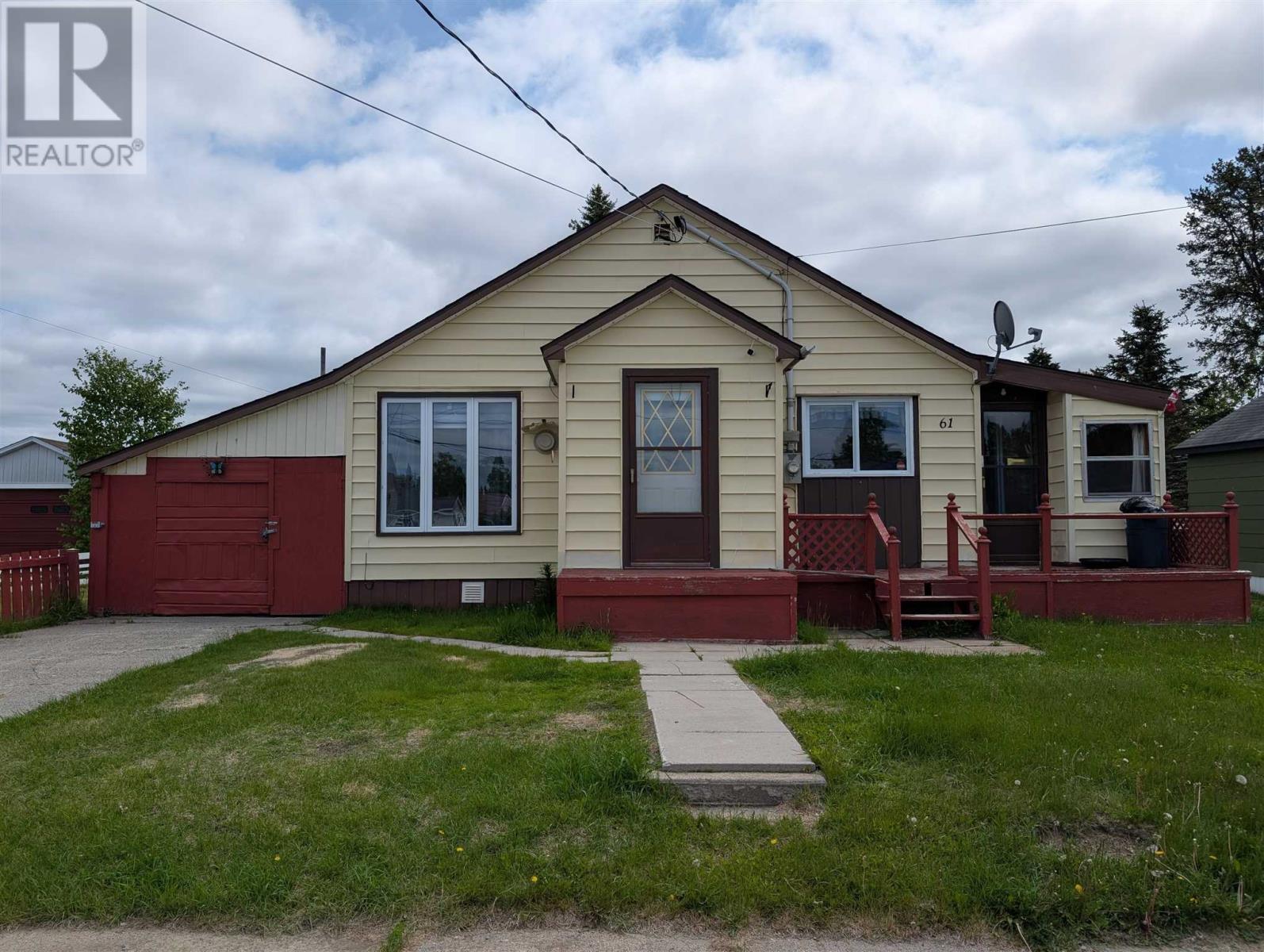 61 Third Ave, Wawa, Ontario  P0S 1K0 - Photo 1 - SM251570