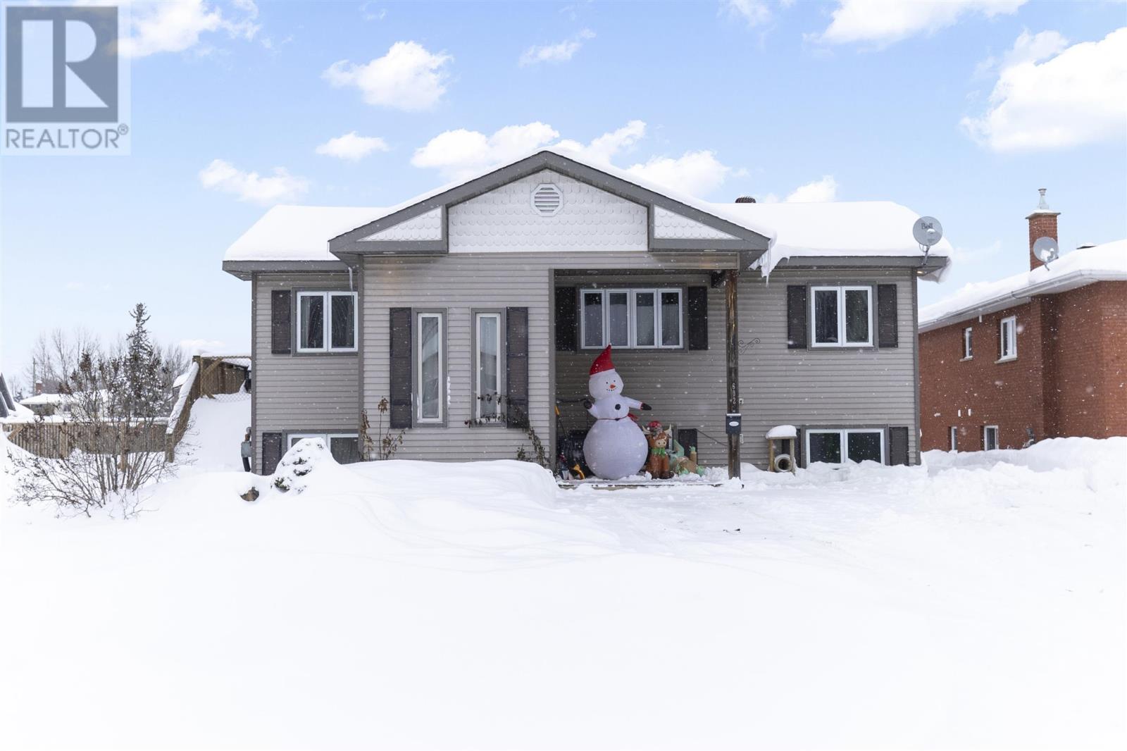 602 Connaught Ave, Sault Ste. Marie, Ontario  P6C 2E2 - Photo 1 - SM253489