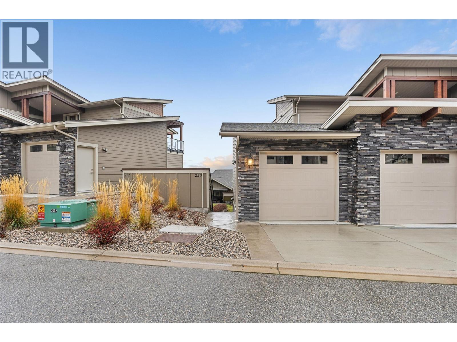 4000 Redstone Crescent Unit# 220, Peachland, British Columbia  V0H 1X5 - Photo 2 - 10371155