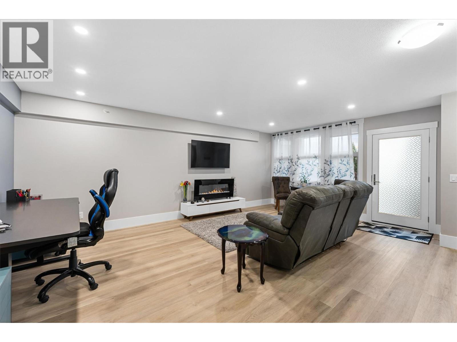 4000 Redstone Crescent Unit# 220, Peachland, British Columbia  V0H 1X5 - Photo 39 - 10371155