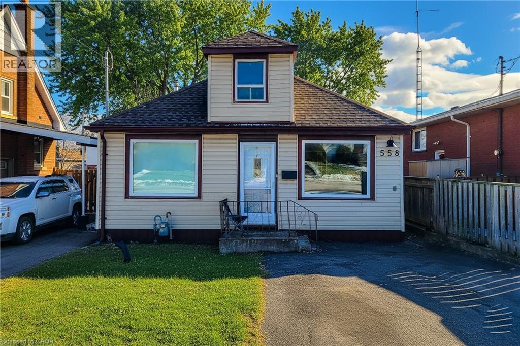 <div class="slider-price">$249,900</div><p>558 Barnaby Street, Hamilton, Ontario</p>