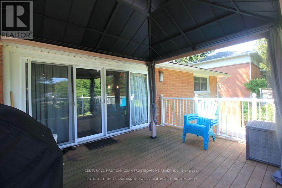 133 Deer Park Circle W, London North, Ontario  N6H 3B9 - Photo 13 - X12636486