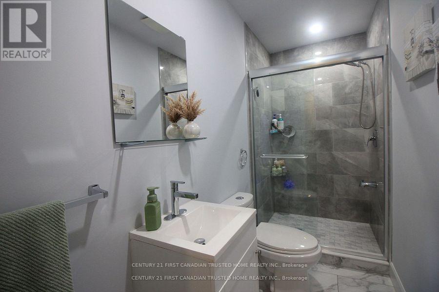 133 Deer Park Circle W, London North, Ontario  N6H 3B9 - Photo 17 - X12636486