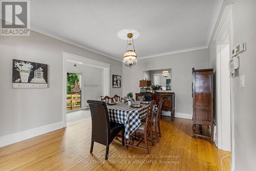 400 Centre Street, Pembroke, Ontario  K8A 1J5 - Photo 12 - X12636496