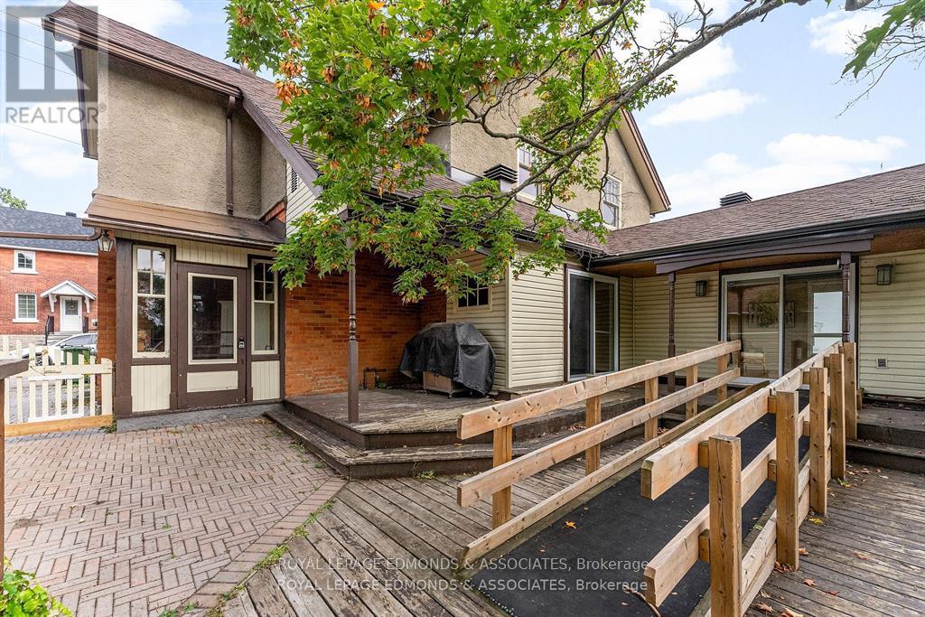 400 Centre Street, Pembroke, Ontario  K8A 1J5 - Photo 27 - X12636496