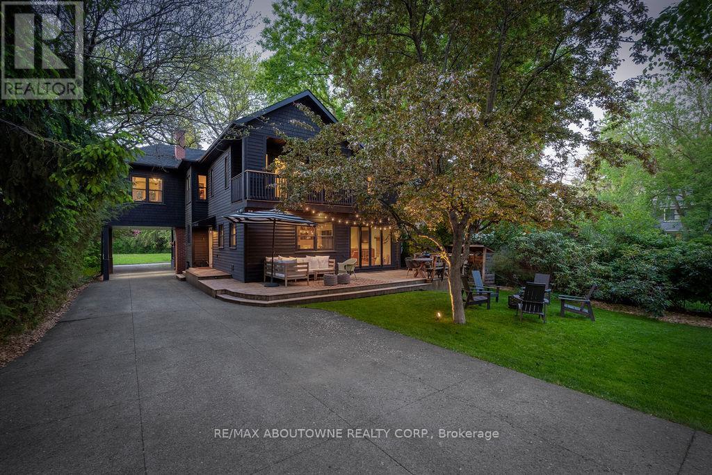 52 Kerr Street, Oakville, Ontario  L6K 3A1 - Photo 36 - W12633368