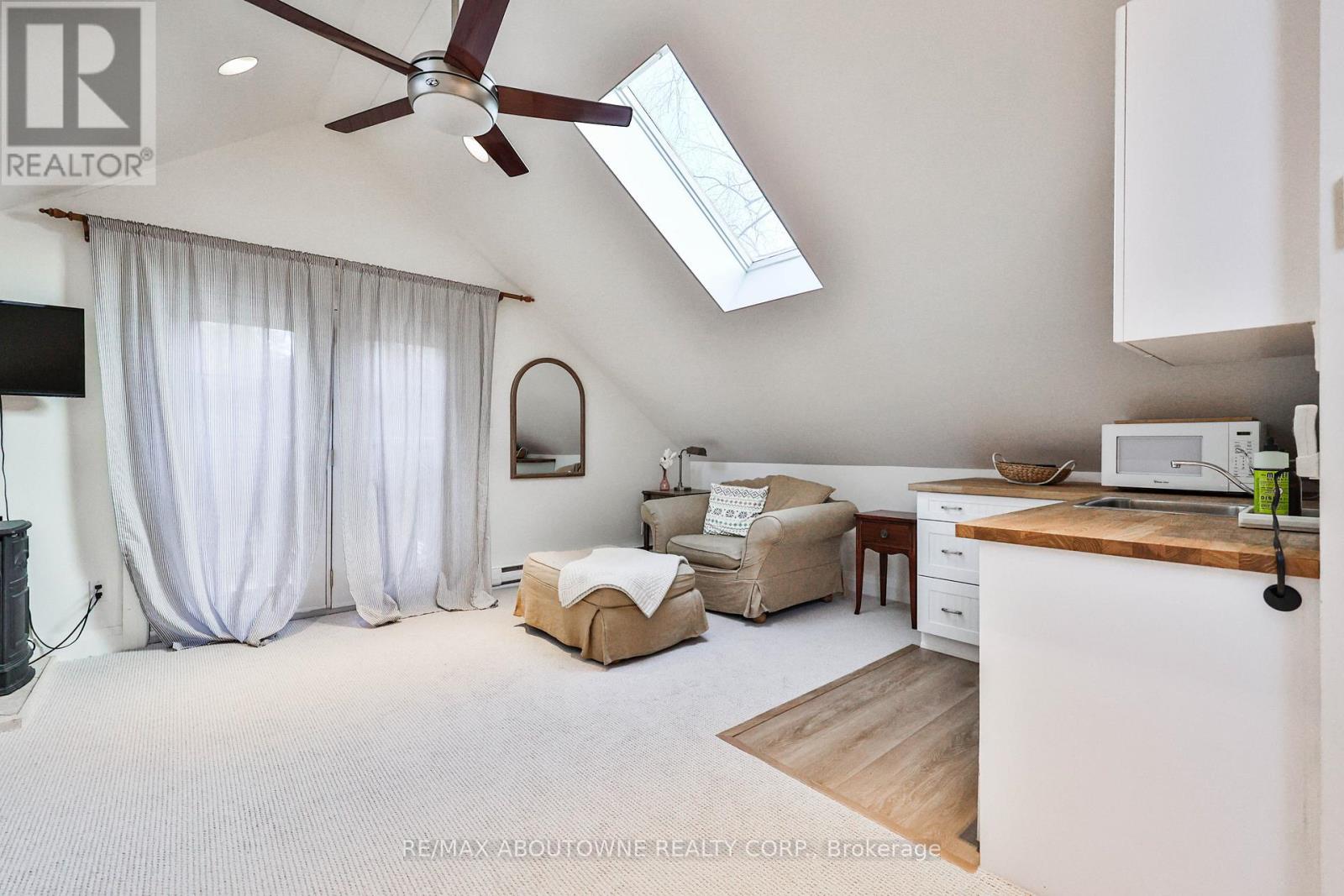 52 Kerr Street, Oakville, Ontario  L6K 3A1 - Photo 30 - W12633368