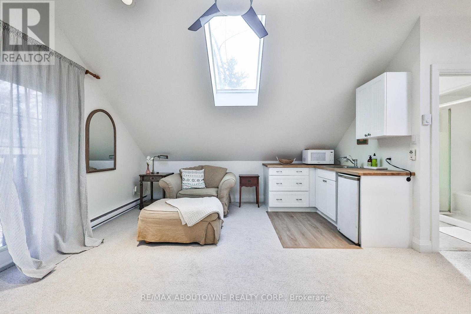 52 Kerr Street, Oakville, Ontario  L6K 3A1 - Photo 31 - W12633368